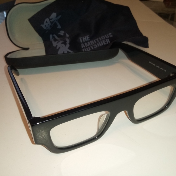 Fashion Glasses designed by Woody Batts - Picture 4 of 7